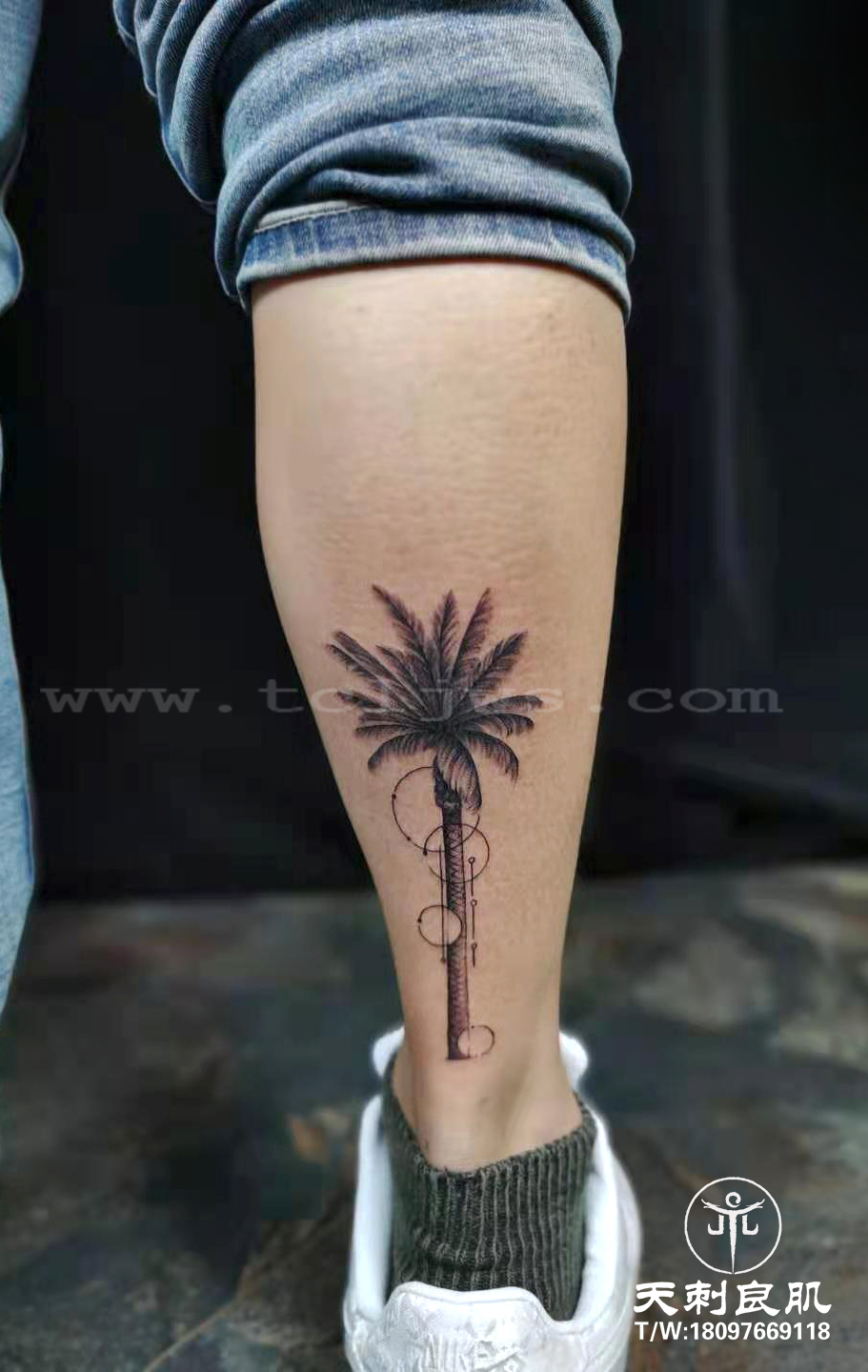 小腿椰子树纹身 陈冠希纹身